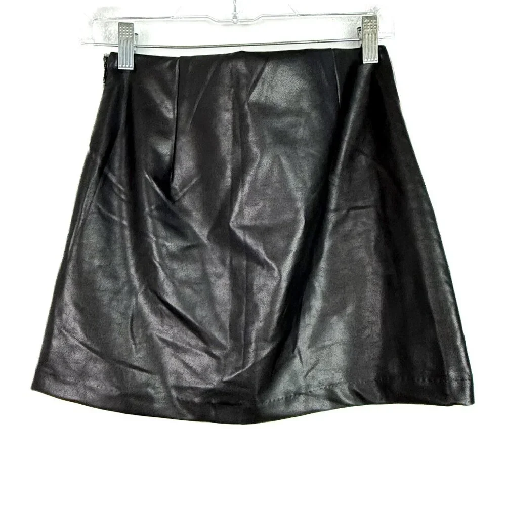 Abercrombie & Fitch Vegan Leather Mini Skort Skirt Black Size Small S EUC - Picture 8 of 12